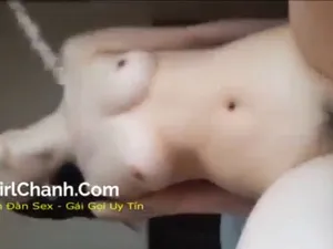 Cháy bỏng !!! Chảy nước… Em gái rên sướng lên đỉnh trong tư thế “cưỡi ngữa”